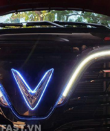 Trang bị led nội thất và trần sao rơi cho xe điện VinFast
